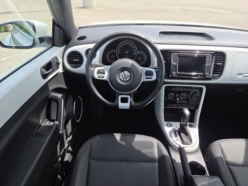 Used 2019 Volkswagen Beetle 2.0T SE FWD image 21