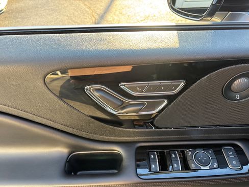 Certified 2024 Lincoln Aviator Reserve w/ Elements Package Plus image 12