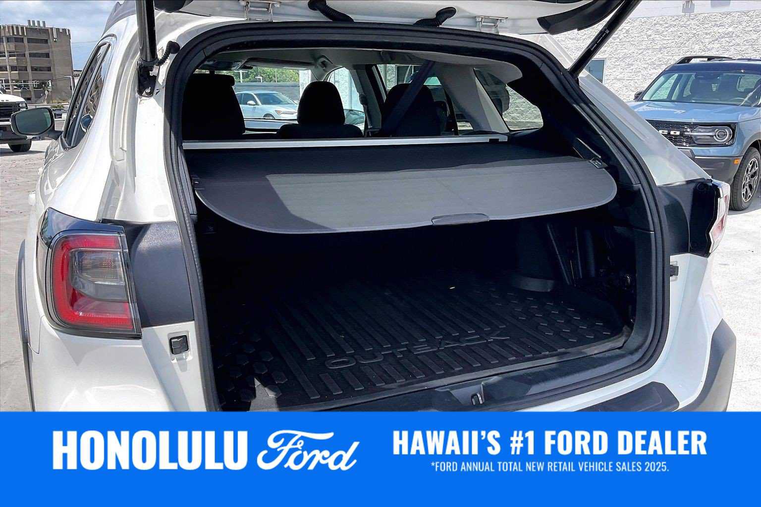 Used 2023 Subaru Outback Premium AWD/4WD image 18