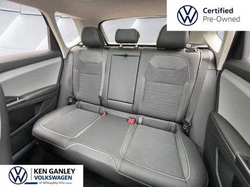 Used 2024 Volkswagen Taos SE w/ Panoramic Sunroof Package AWD/4WD image 20