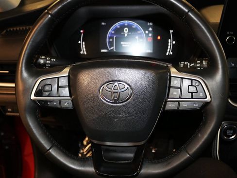 Used 2024 Toyota Grand Highlander AWD image 39