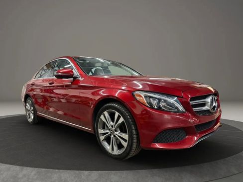 Used 2018 Mercedes-Benz C 300 4MATIC Sedan image 2