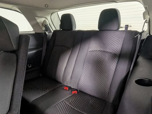 Used 2020 Dodge Journey SE w/ SE Popular Equipment Group FWD image 21