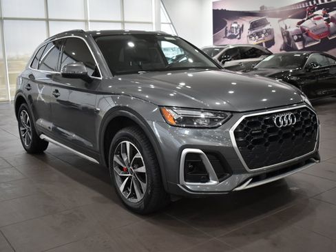 Used 2023 Audi Q5 2.0T Premium w/ Convenience Package image 5