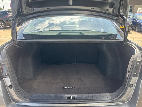 Used 2025 Nissan Versa SV FWD image 28