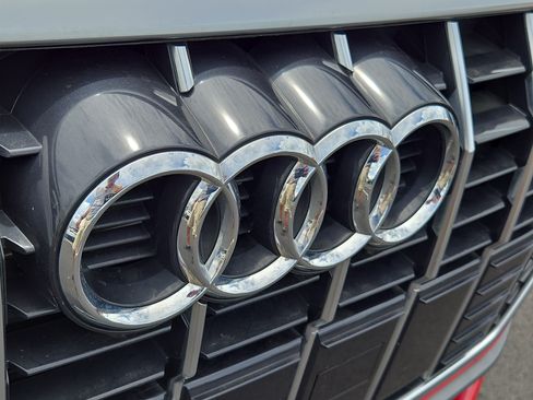 Used 2025 Audi Q3 2.0T Premium AWD/4WD image 6