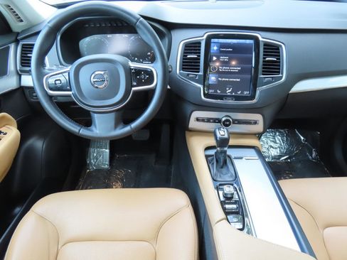 Used 2016 Volvo XC90 T6 Momentum w/ Protection Package Plus AWD/4WD image 13