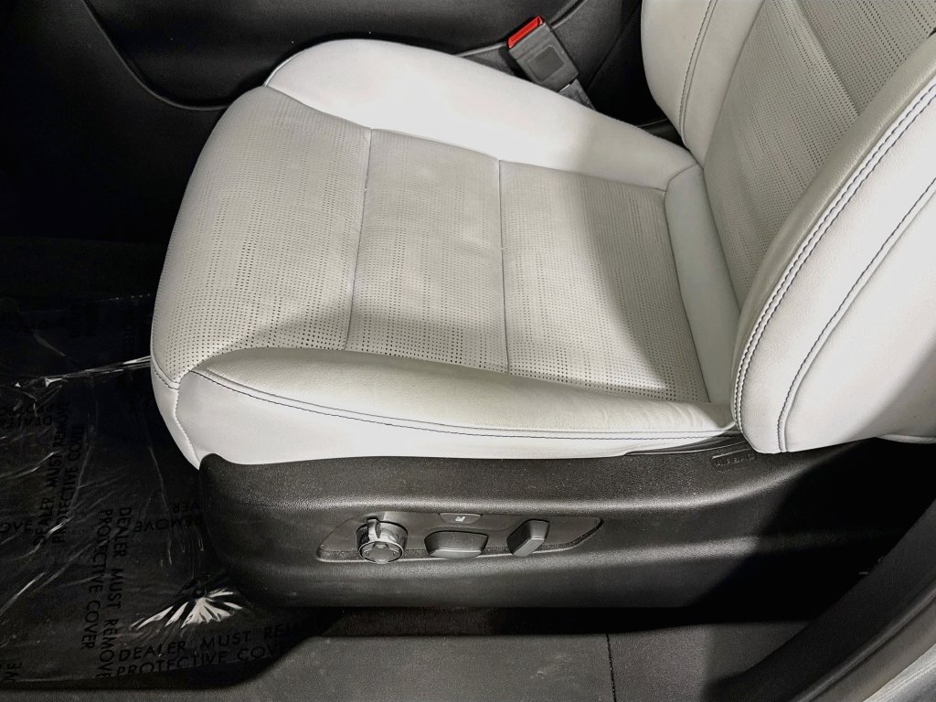 Used 2024 Cadillac XT4 Sport AWD/4WD image 19