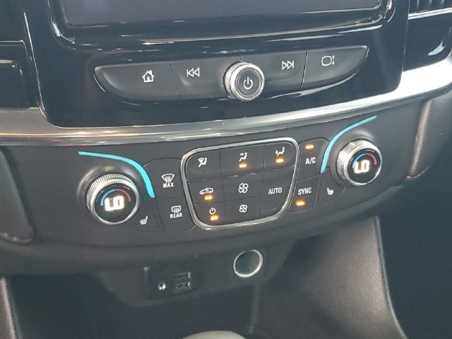 Used 2023 Chevrolet Traverse RS FWD image 30