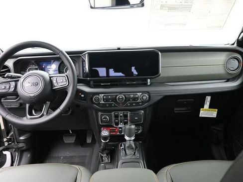 New 2026 Jeep Gladiator Mojave AWD/4WD image 16