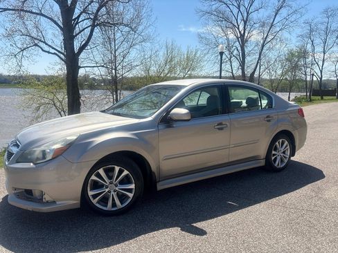 Used 2014 Subaru Legacy 2.5i Premium AWD/4WD image 1