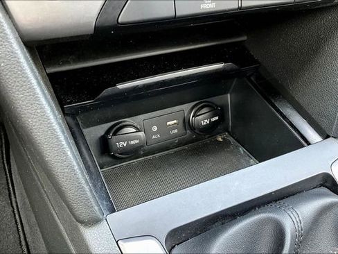 Used 2018 Hyundai Elantra SE FWD image 13