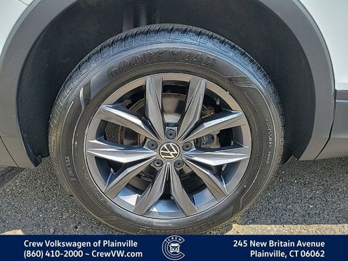 Certified 2022 Volkswagen Tiguan SE AWD/4WD image 19