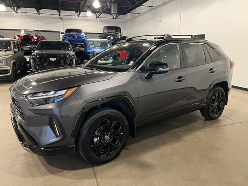 Used 2023 Toyota RAV4 XSE AWD/4WD image 7