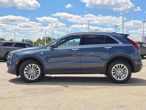 Used 2024 Cadillac XT4 Luxury w/ Cold Weather Package FWD image 26