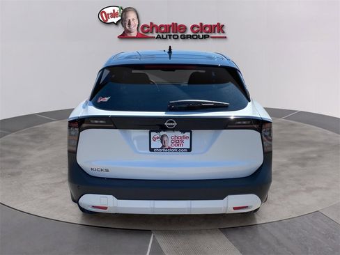 New 2026 Nissan Kicks SV image 5