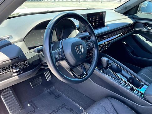 Used 2025 Honda Accord Sport image 17