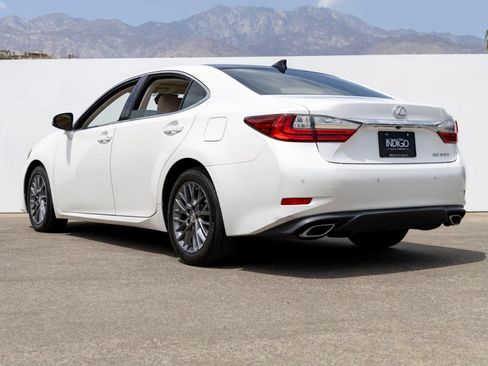 Used 2018 Lexus ES 350 w/ Navigation System Package FWD image 5