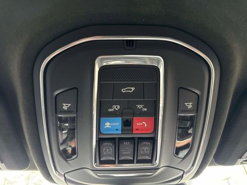 New 2026 Jeep Grand Cherokee Summit w/ Obsidian Package AWD/4WD image 24