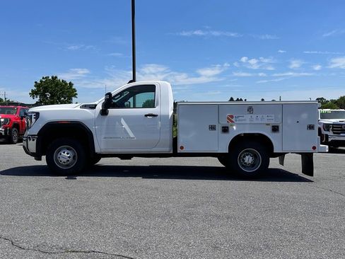 New 2025 GMC Sierra 3500 Pro w/ Convenience Package RWD image 6