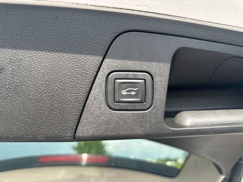 Used 2019 Buick Envision Essence AWD/4WD image 19