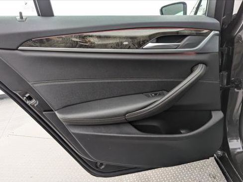 Used 2021 BMW 530i xDrive w/ Convenience Package image 16