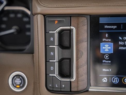 Used 2021 GMC Yukon XL Denali w/ Denali Premium Package image 28