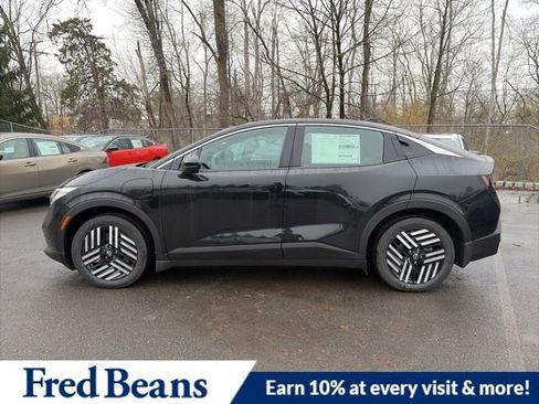 New 2026 Nissan Leaf SV+ w/ Floor Mat Package (SV+) FWD image 4