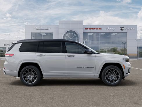 New 2025 Jeep Grand Cherokee L Summit AWD/4WD image 40
