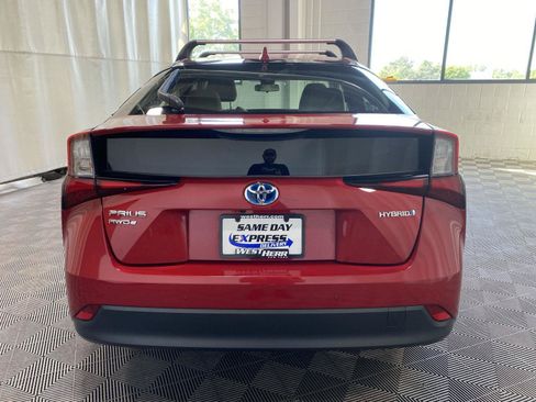 Used 2020 Toyota Prius LE AWD/4WD image 11