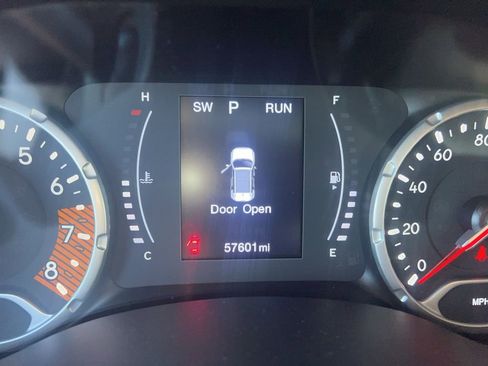 Used 2022 Jeep Renegade Sport image 5