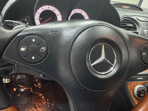 Used 2009 Mercedes-Benz SL 550 image 25