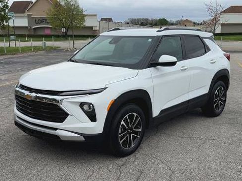 Certified 2025 Chevrolet TrailBlazer LT FWD image 4
