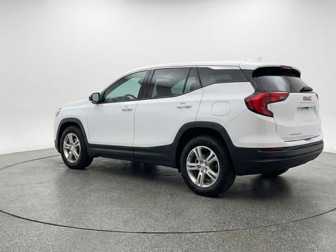 Used 2024 GMC Terrain SLE FWD image 6