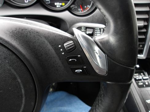 Used 2013 Porsche Cayenne image 17