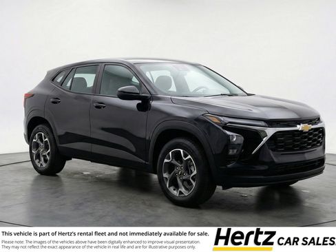 Used 2025 Chevrolet Trax LT image 1