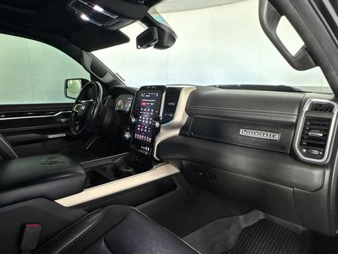 Used 2019 RAM 1500 Laramie AWD/4WD image 44