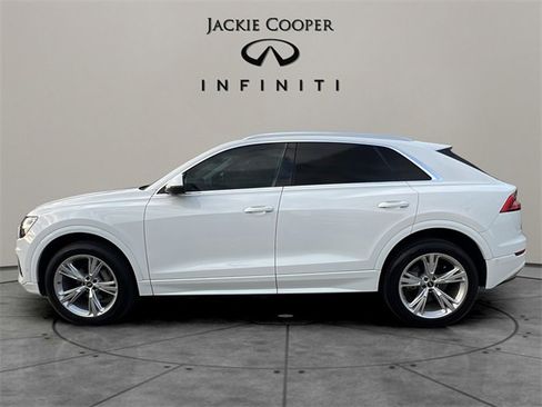 Used 2022 Audi Q8 Premium Plus w/ Premium Plus Package image 2
