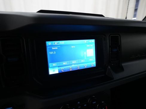 Used 2022 Ford Bronco Black Diamond AWD/4WD image 6