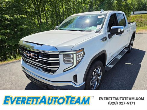 Used 2025 GMC Sierra 1500 SLT AWD/4WD image 1