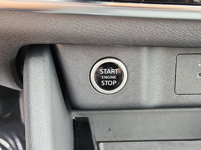 Used 2023 Nissan Rogue SV AWD/4WD image 23