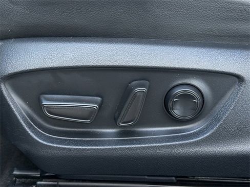 Certified 2023 Toyota Camry SE image 25