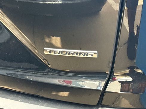 Used 2020 Honda CR-V Touring image 9