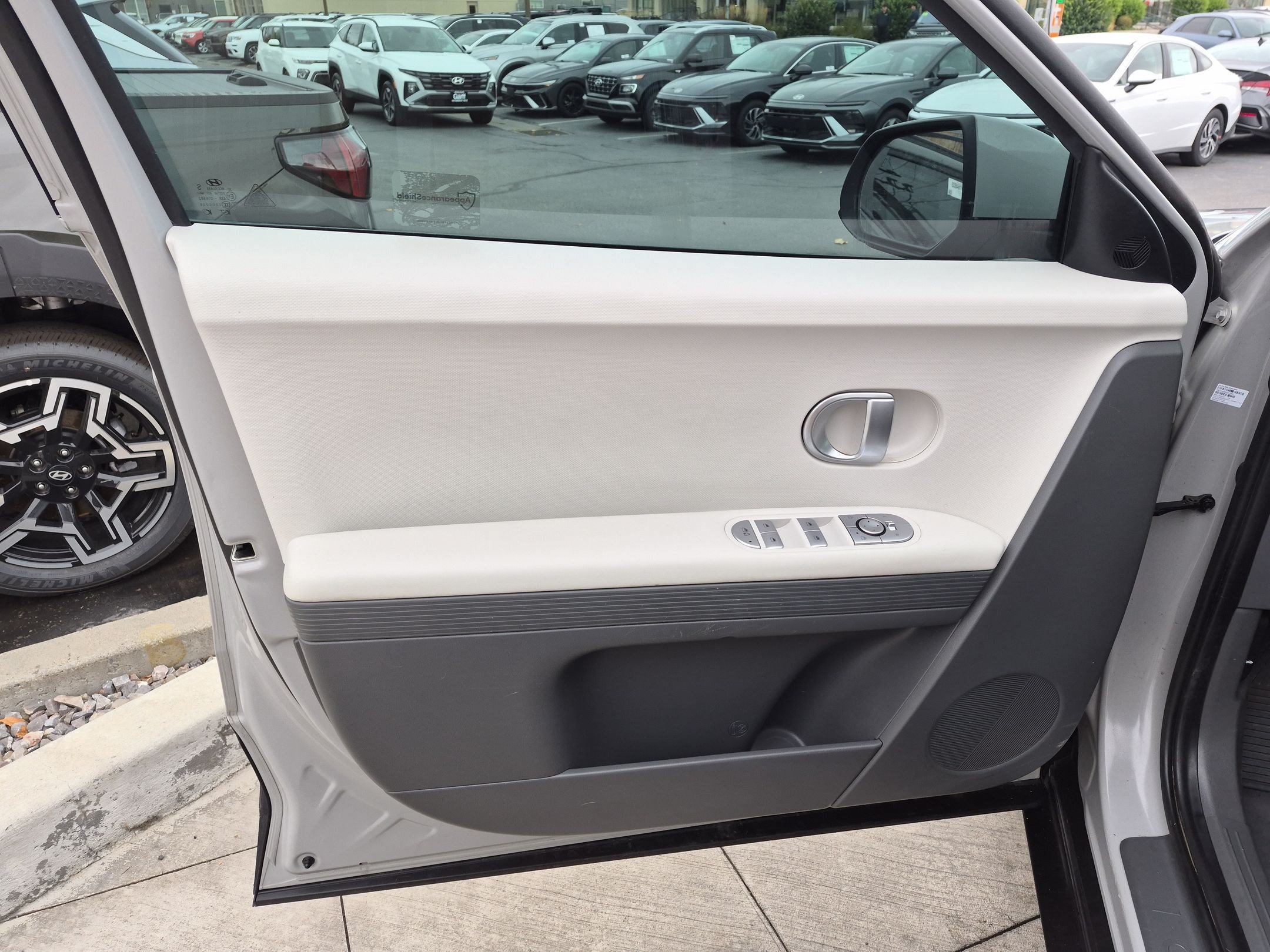 Certified 2024 Hyundai Ioniq 5 SEL AWD/4WD image 14