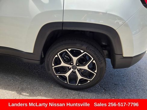 Used 2025 Jeep Compass Limited AWD/4WD image 12