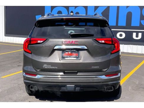 Used 2019 GMC Terrain Denali w/ Advanced Safety Package image 4