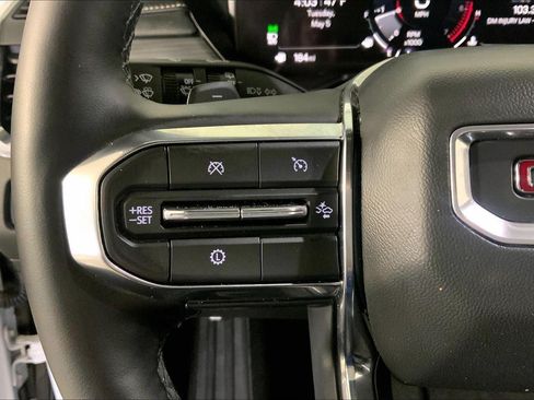 Used 2025 GMC Acadia Elevation FWD image 18