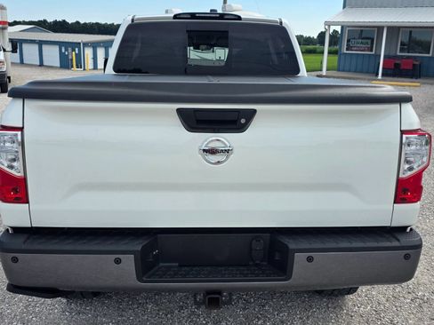 Used 2018 Nissan Titan PRO-4X w/ Pro-4x Utility Package AWD/4WD image 4