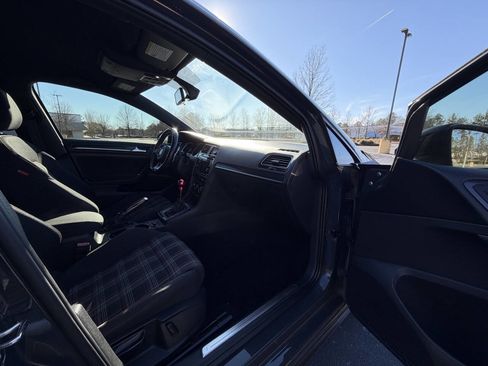 Used 2019 Volkswagen GTI Rabbit Edition image 18