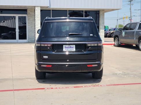 New 2026 Jeep Grand Wagoneer Limited AWD/4WD image 8
